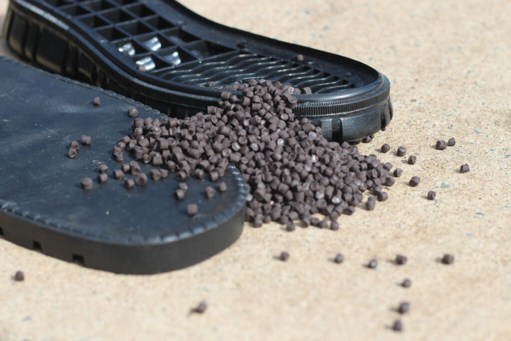 PVC injection moulding compounds for footwear